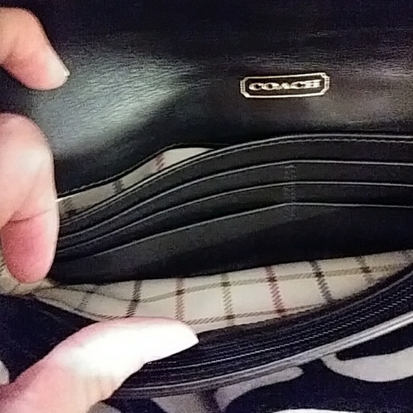 Coash Wristlet Wallet Purse - Picture 6 of 8